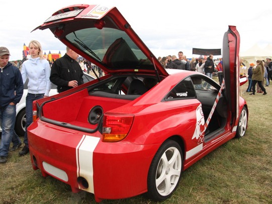 Call 911 Photo Toyota Celica 18 2000