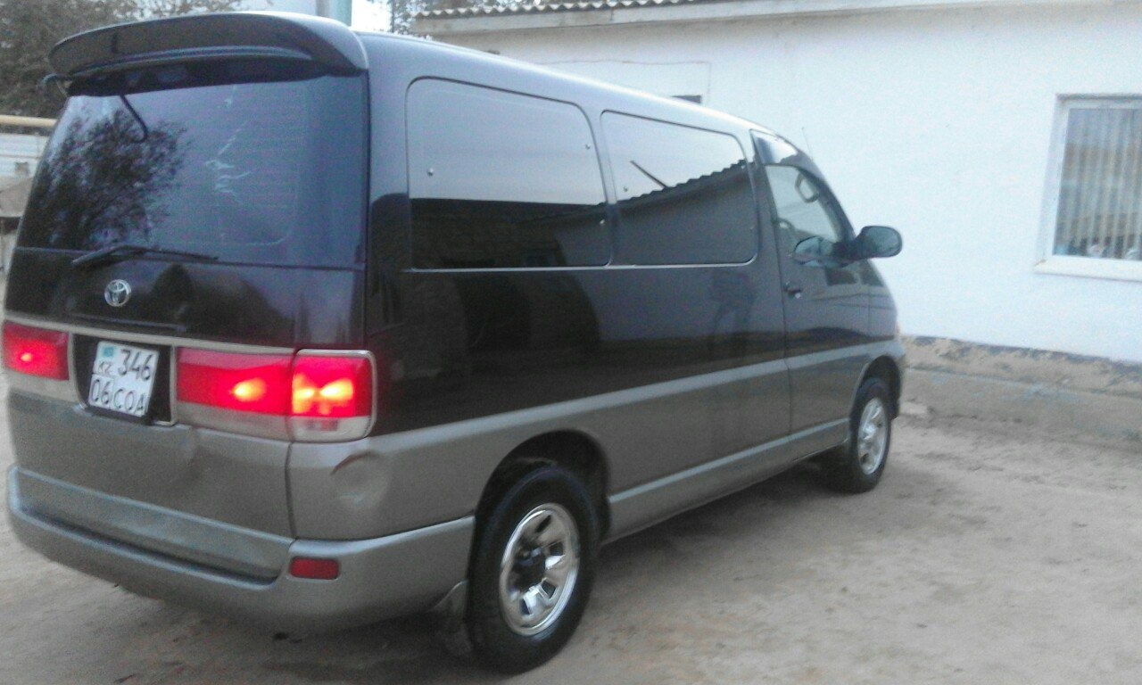 Купить хайс дром. Тойота Хайс Региус 2002. Тойота Hiace Regius 1999. Toyota Regius 4wd. Toyota Hiace Regius 1999.