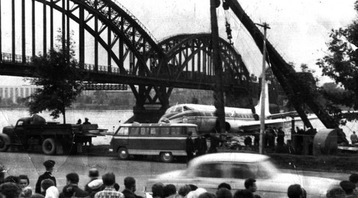 на какую реку в 1963 году приземлился русский пассажирский самолет. Смотреть фото на какую реку в 1963 году приземлился русский пассажирский самолет. Смотреть картинку на какую реку в 1963 году приземлился русский пассажирский самолет. Картинка про на какую реку в 1963 году приземлился русский пассажирский самолет. Фото на какую реку в 1963 году приземлился русский пассажирский самолет