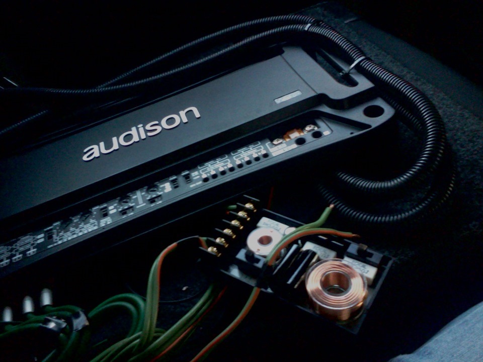 Чрезмерно пассивные кроссоверы, уже не очень зимняя покрышка, весьма ...