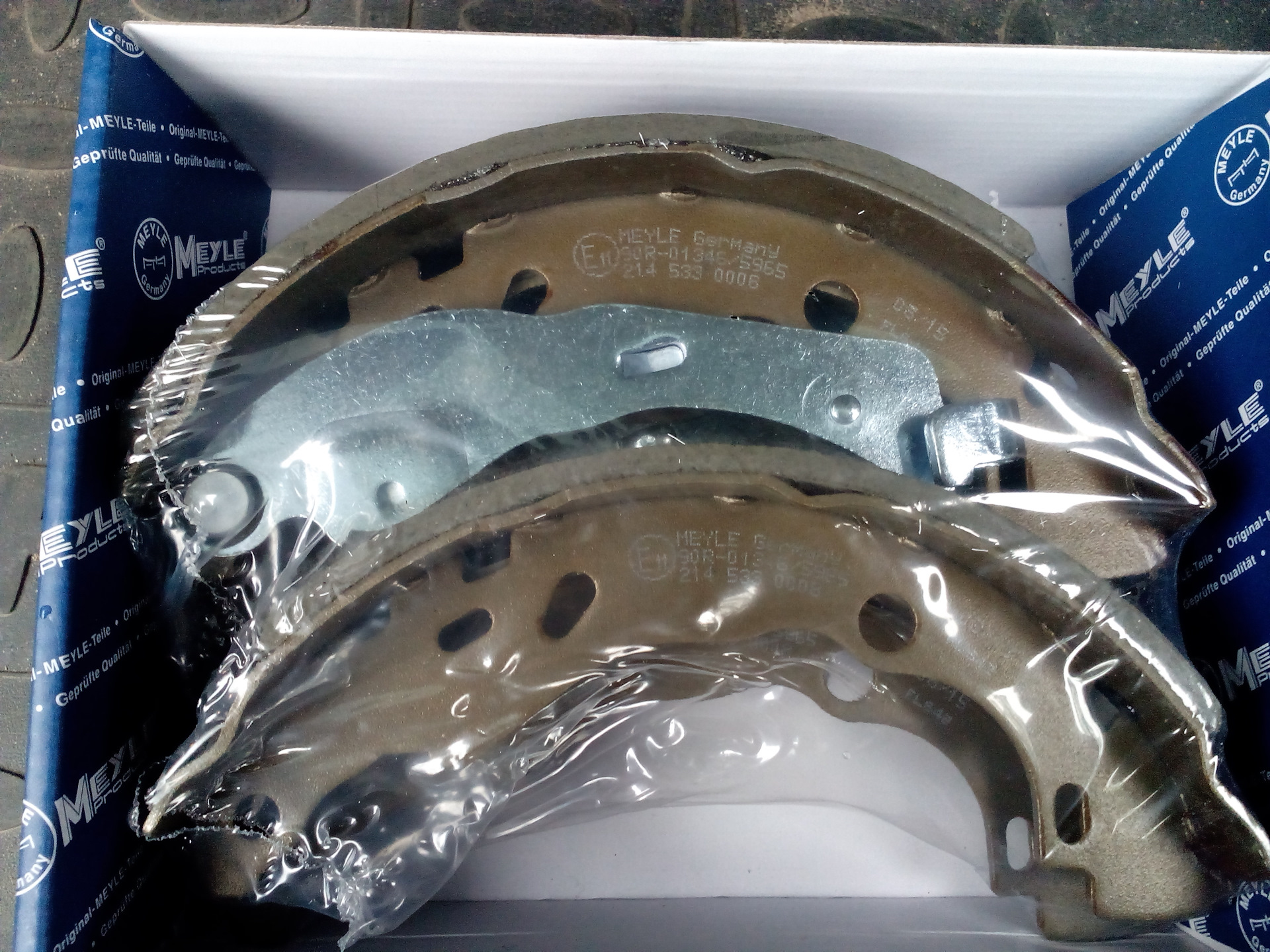 Размеры тормозного барабана ситроен ксара хэтчбек 1998 года выпуска. Колодки задние берлинго. Задние тормозные колодки ситроен берлинго. Тормозные колодки берлинго задние. Задние тормозные колодки ситроен берлинго.