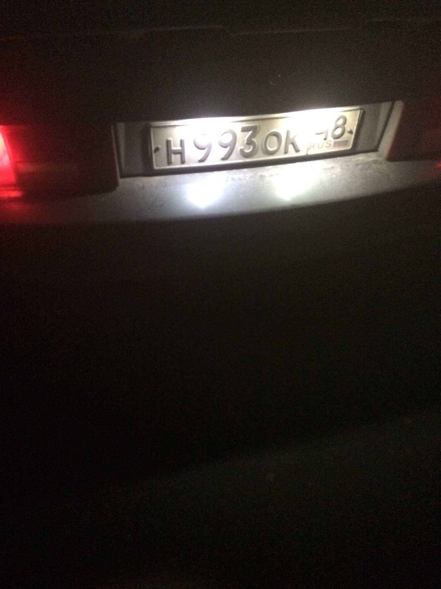 Новые задние лампочки под номер — Lada 2114, 1,6 л, 2011 года ...