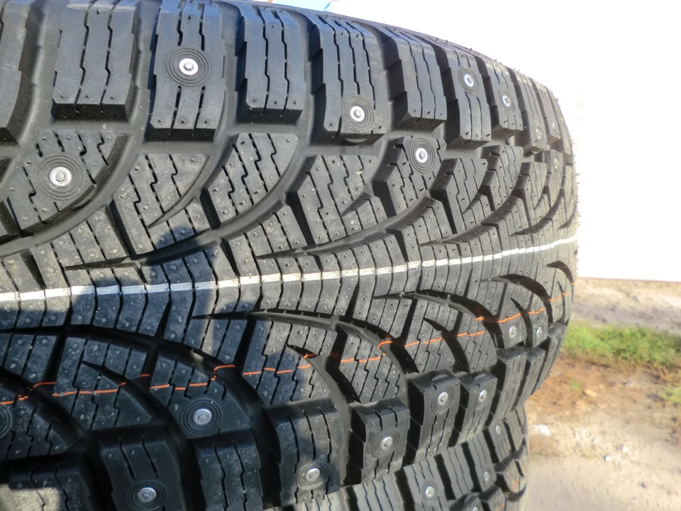 Пирелли зимняя липучка. Шина Pirelli Winter Carving Edge. Pirelli Winter Carving Edge 205/55 r16. Резина липучка Пирелли. Шины зима Тагер Винтер.