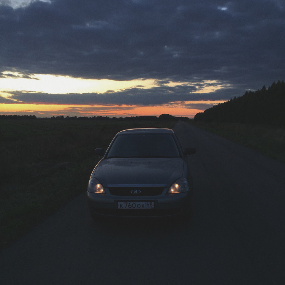 Просто фото на телефон — Lada Приора седан, 1,6 л, 2008 года | фотография |  DRIVE2