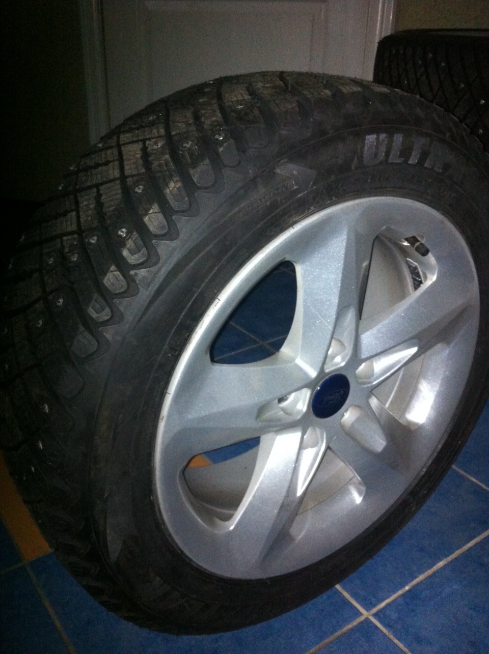 Переобулся. зимняя резина Good year ultra grip ice arctic — Ford Focus ...