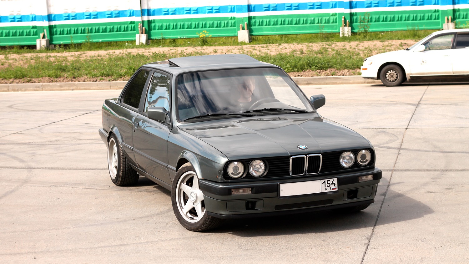 BMW 3 series (E30) 2.0 бензиновый 1989 | Distortion Sleep на DRIVE2