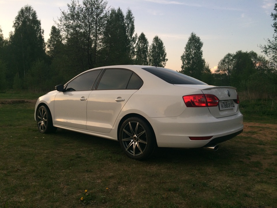 Volkswagen Jetta 2014 обвес