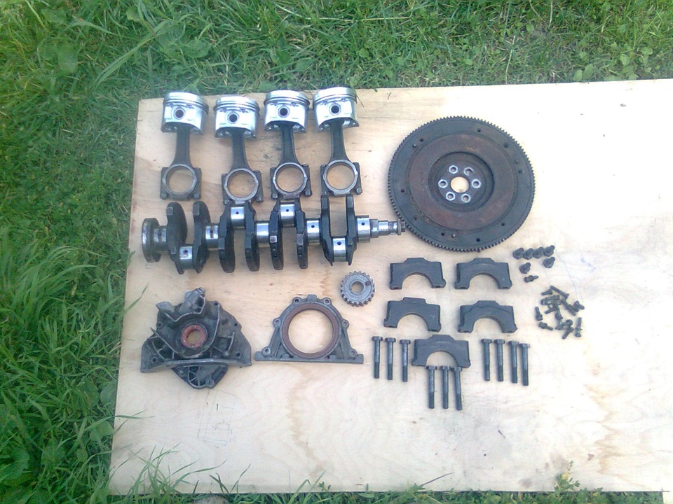 Продам поршневую на ВАЗ 21083 — Lada 21102, 1,5 л, 2000 года | запчасти ...