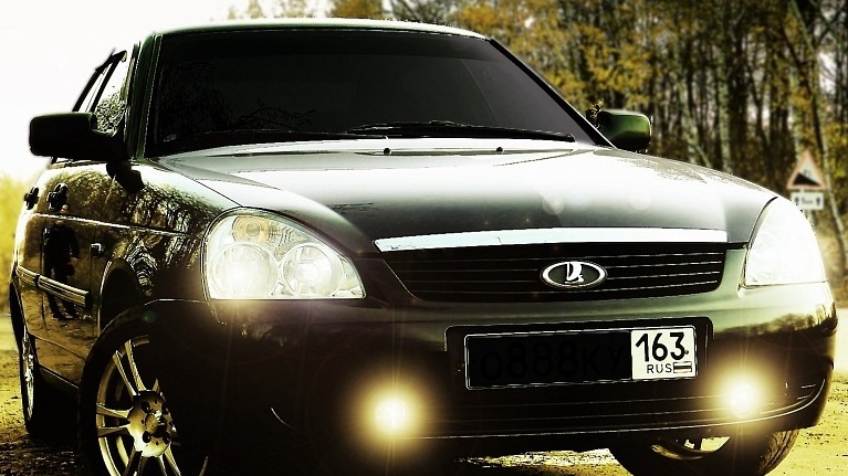 Кто знает где в Самаре обтягивают кожей рули — Lada Приора седан, 1,6 л ...