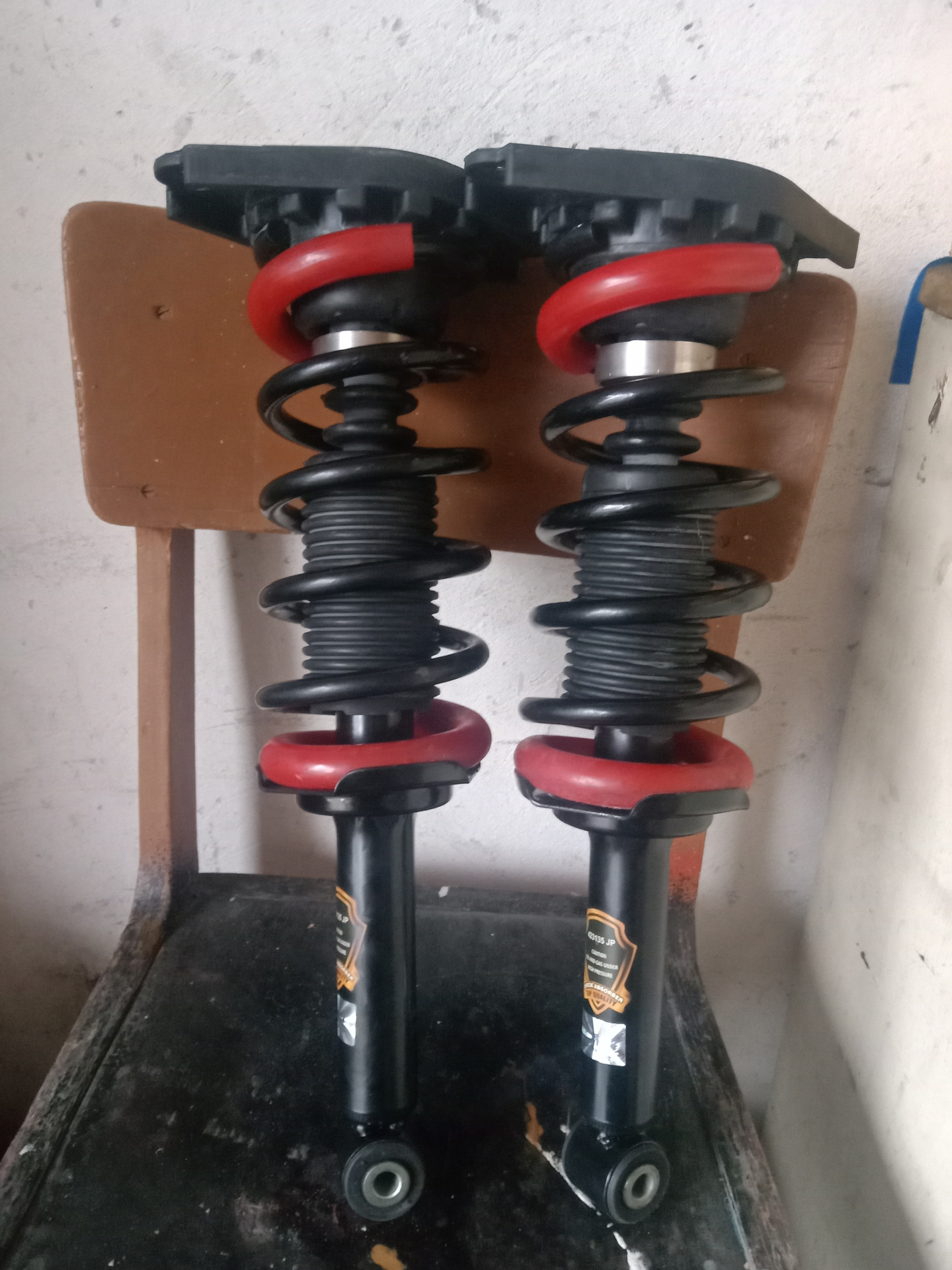 Задние стойки, приёмная труба, тормоза. — Nissan Almera II (N16), 1,8 л ...