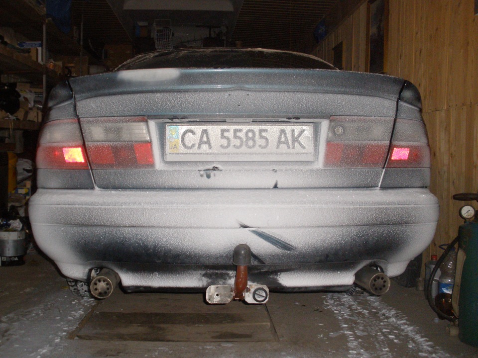 Тягово-сцепное устройство (Фаркоп) 1:1 зад прикрыт. — Toyota Carina E ...