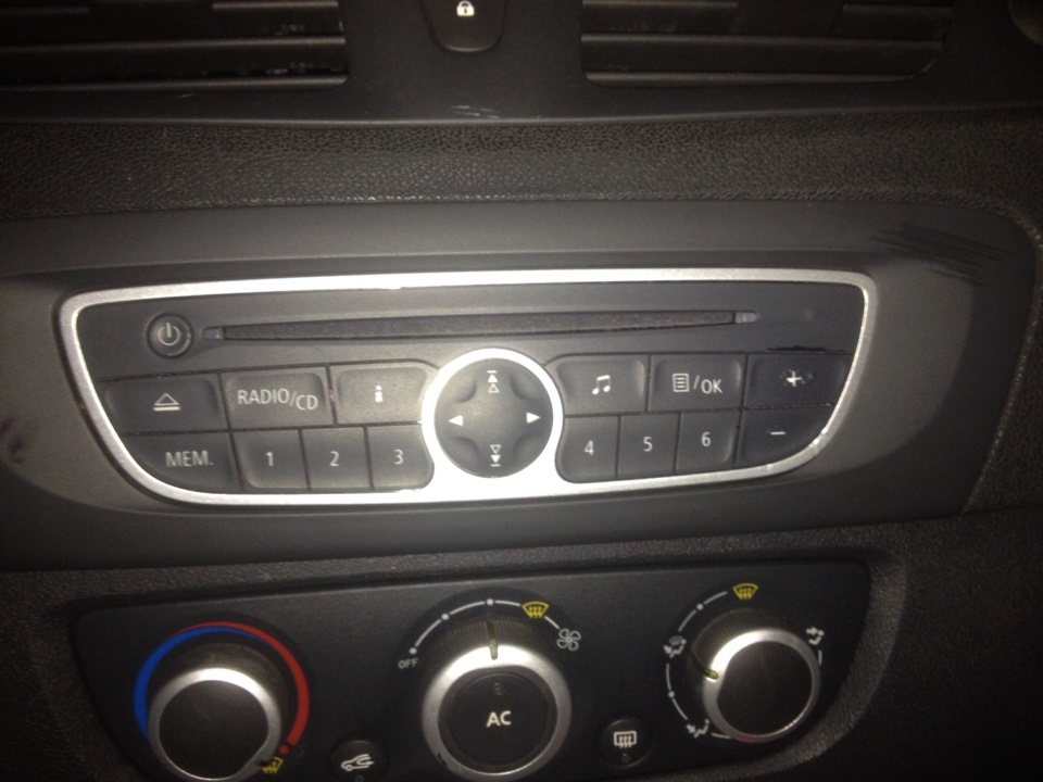 Магнитола — Renault Scenic III, 1,5 л, 2010 года | стайлинг | DRIVE2