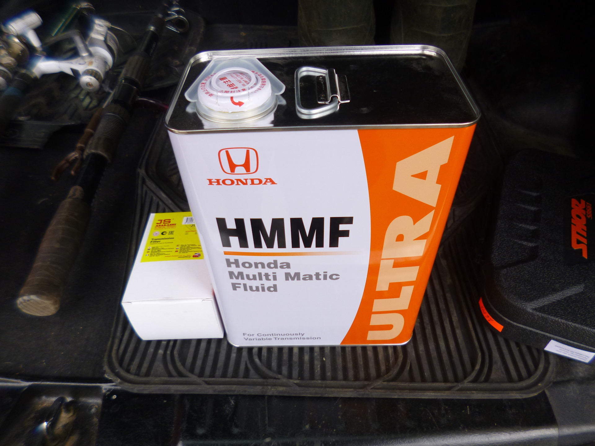 Сколько литров в вариаторе хонды. Масло в вариатор Honda HR-V. Масло в вариатор Хонда HRV 1999. HR V масло в вариатор. Хонда HR V 1999 масла в вариатор.