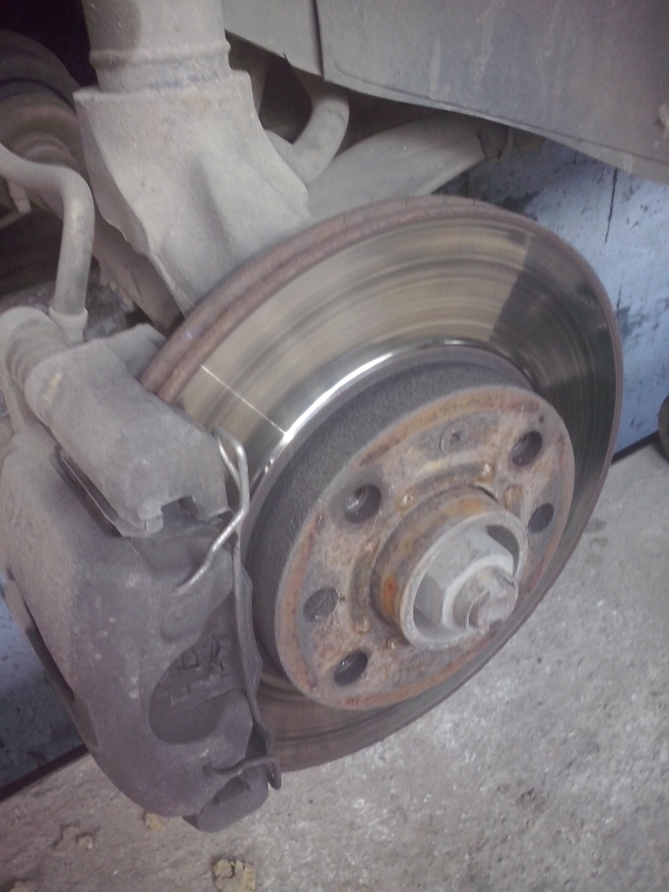 Замена тормозных дисков — Daewoo Lanos, 1,5 л, 2008 года | запчасти ...