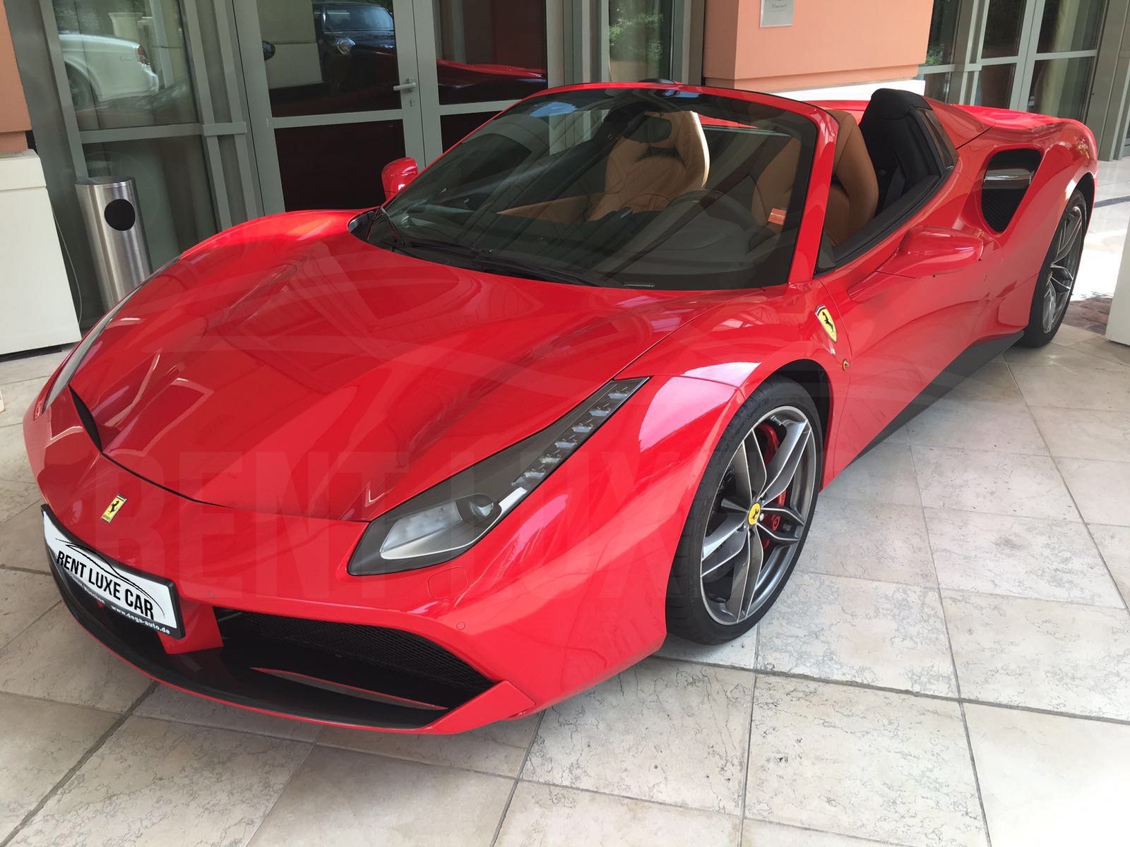 Автомобиль Ferrari 488 GTB