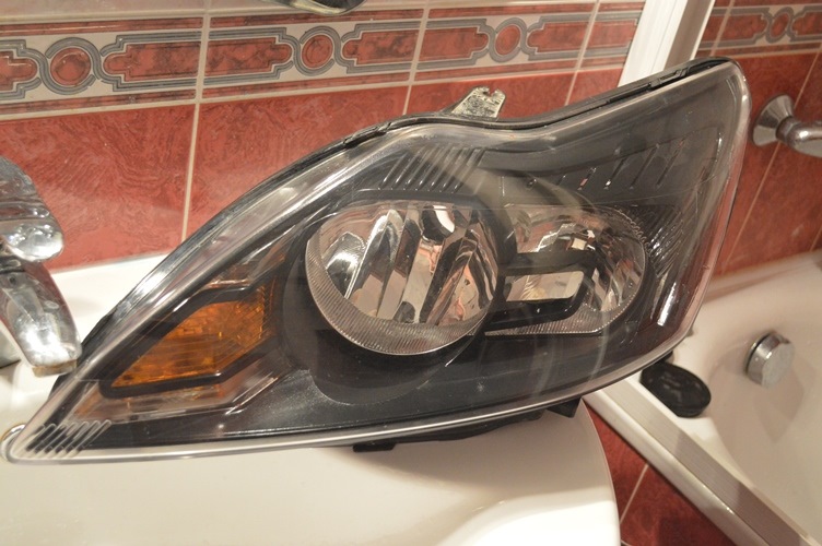 Чистка фары — Ford Focus Sedan II, 1,6 л, 2009 года | своими руками ...