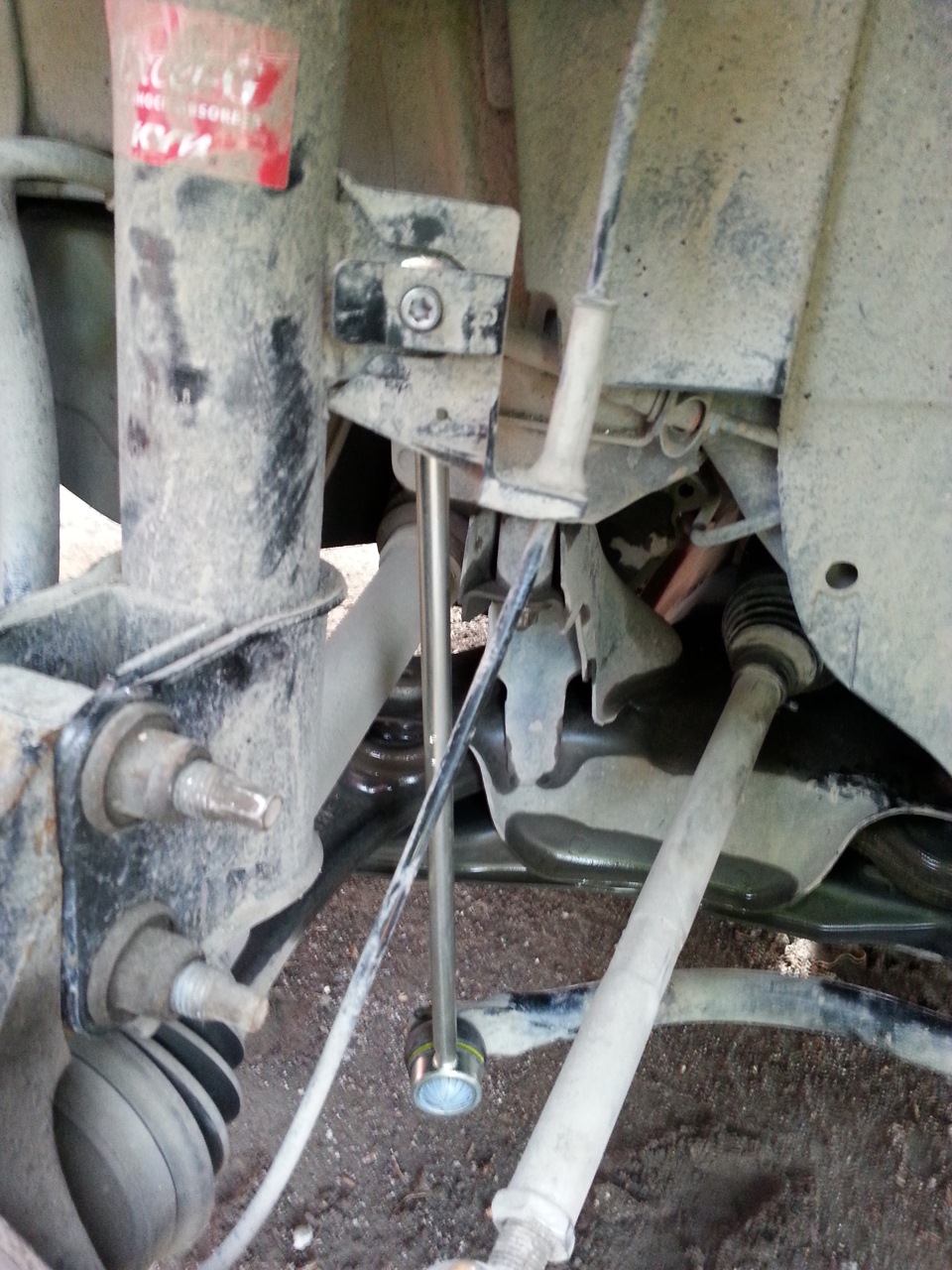 Замена тяги поперечной устойчивости — Citroen C4 (1G), 1,6 л, 2007 года ...
