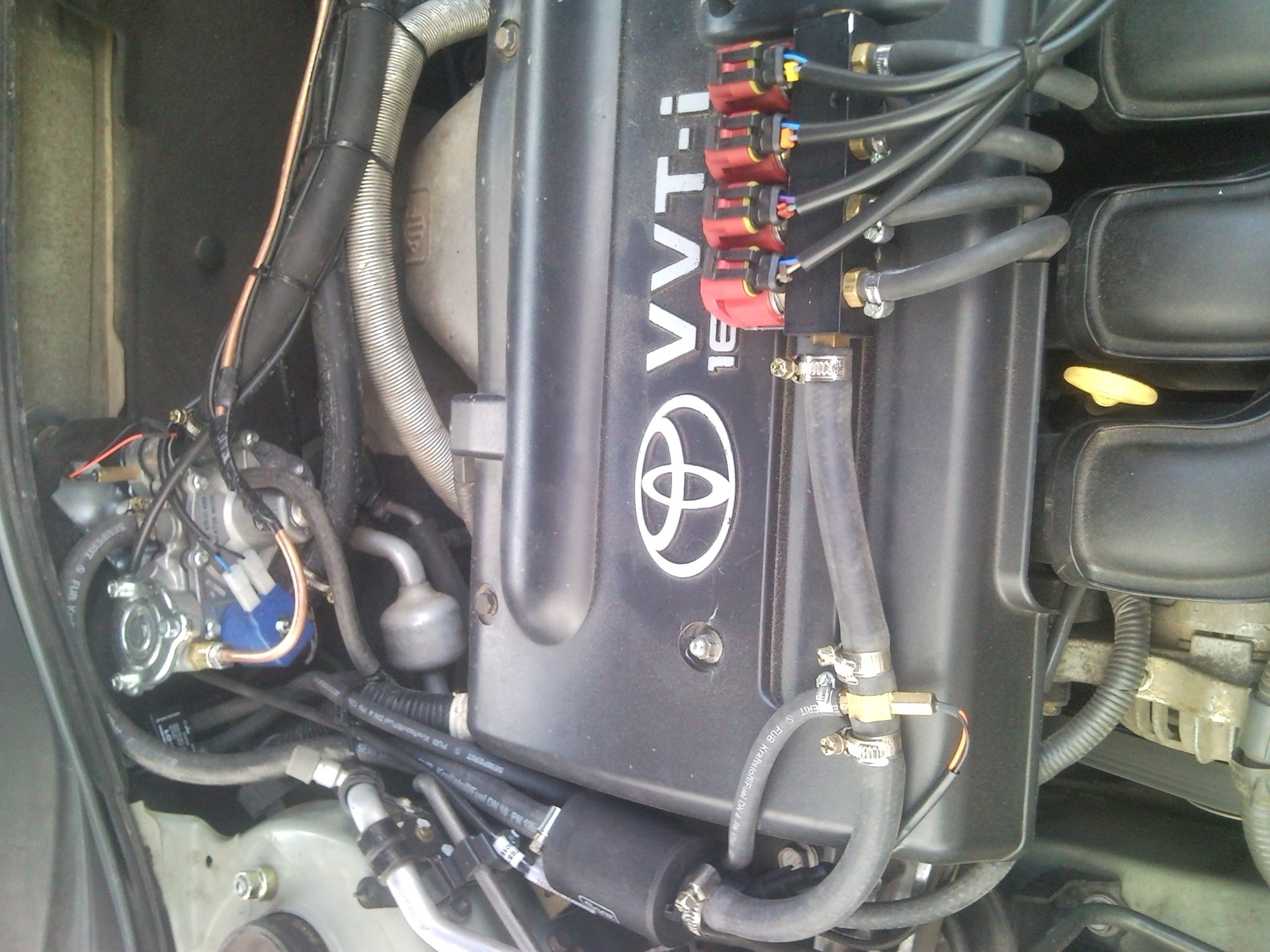       Toyota Avensis 18 2002