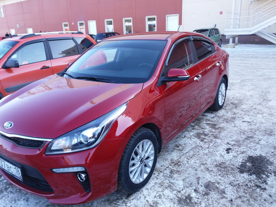 Kia Rio Red хамелеон