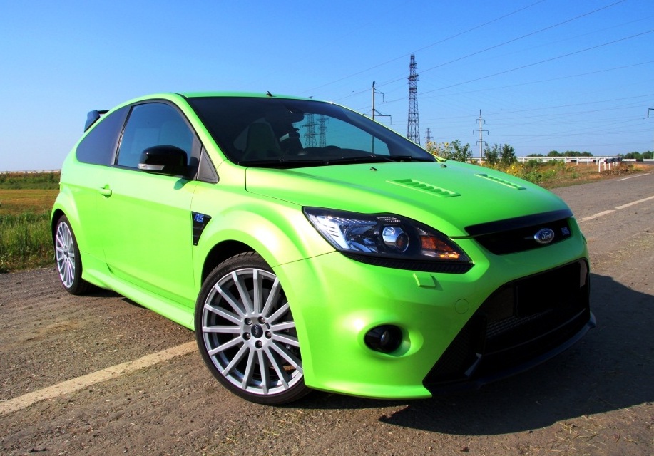 Обвес focus. Ford Focus 2 RS. Фокус 2 РС. Форд фокус 2 седан RS. Фокус 2 РС салатовый.