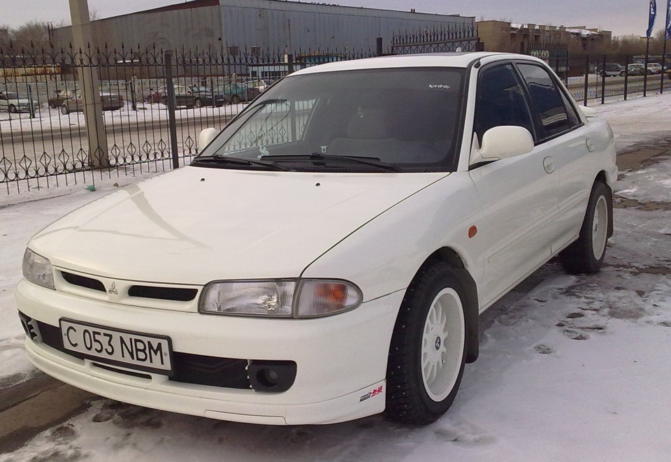 Мицубиси лансер 5. Mitsubishi Lancer 1995. Митсубиси Лансер 1995г. Митсубиси Лансер 6 1995. Mitsubishi Lancer 5.