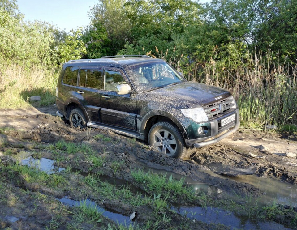 Черный дым паджеро 4 дизель