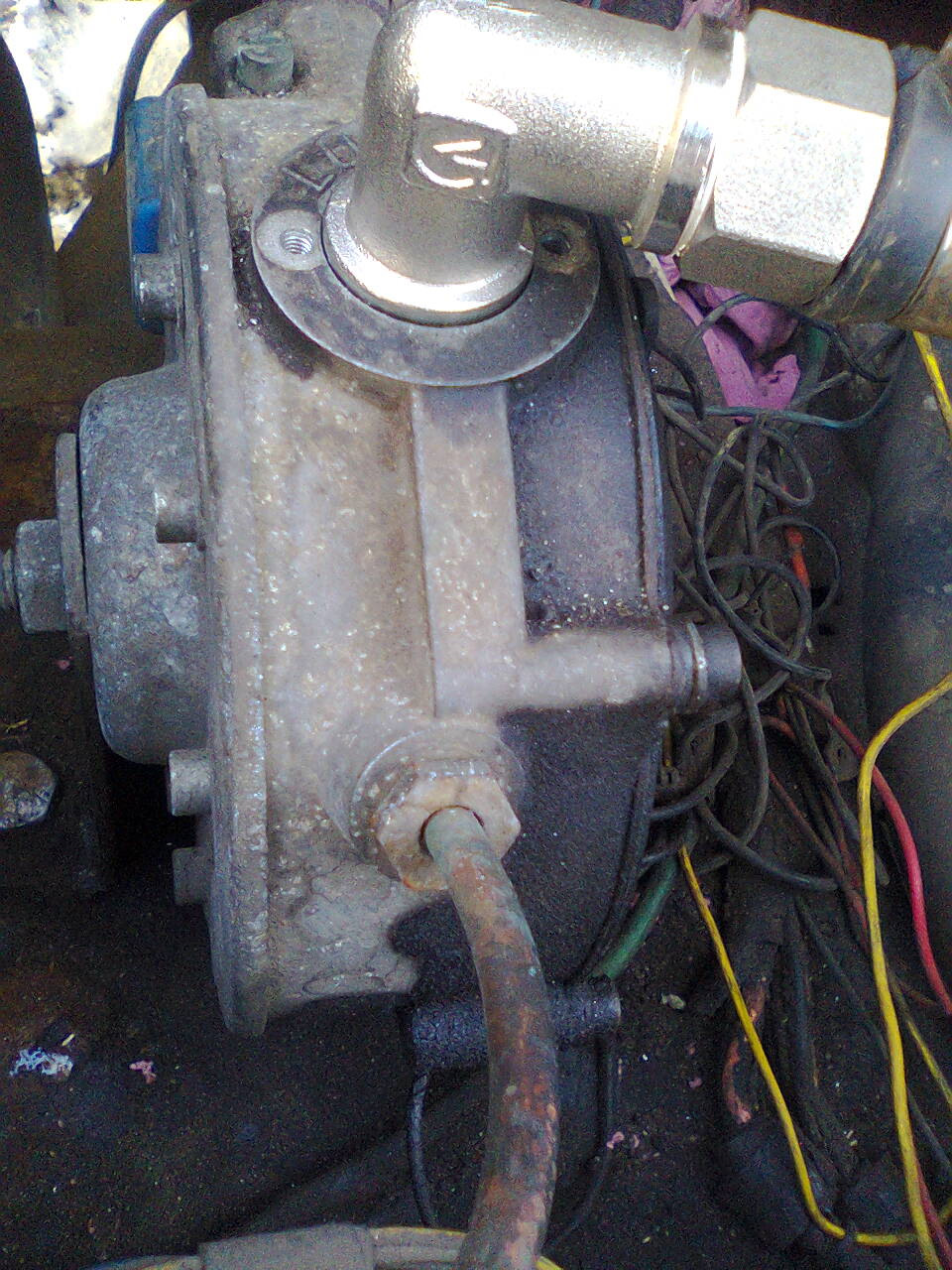 поломка выходного пластмассового уголка газового редуктора — ГАЗ Газель ...