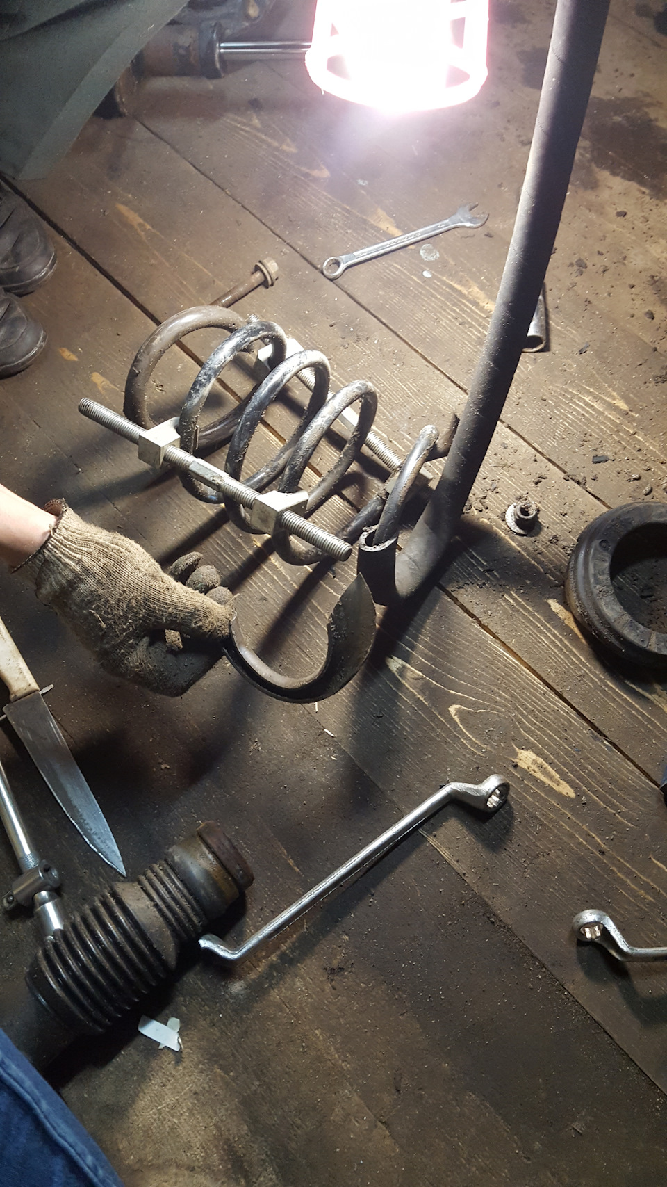 Хруст, скрежет, при езде на ямках — Renault Grand Scenic II, 1,5 л ...