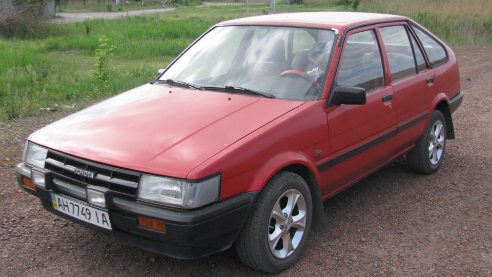 Фото 86 года. Toyota Corolla II 1986. Тойота Королла 1986 хэтчбек. Тойота Королла 1,3 1986. Toyota Corolla DX 1986.