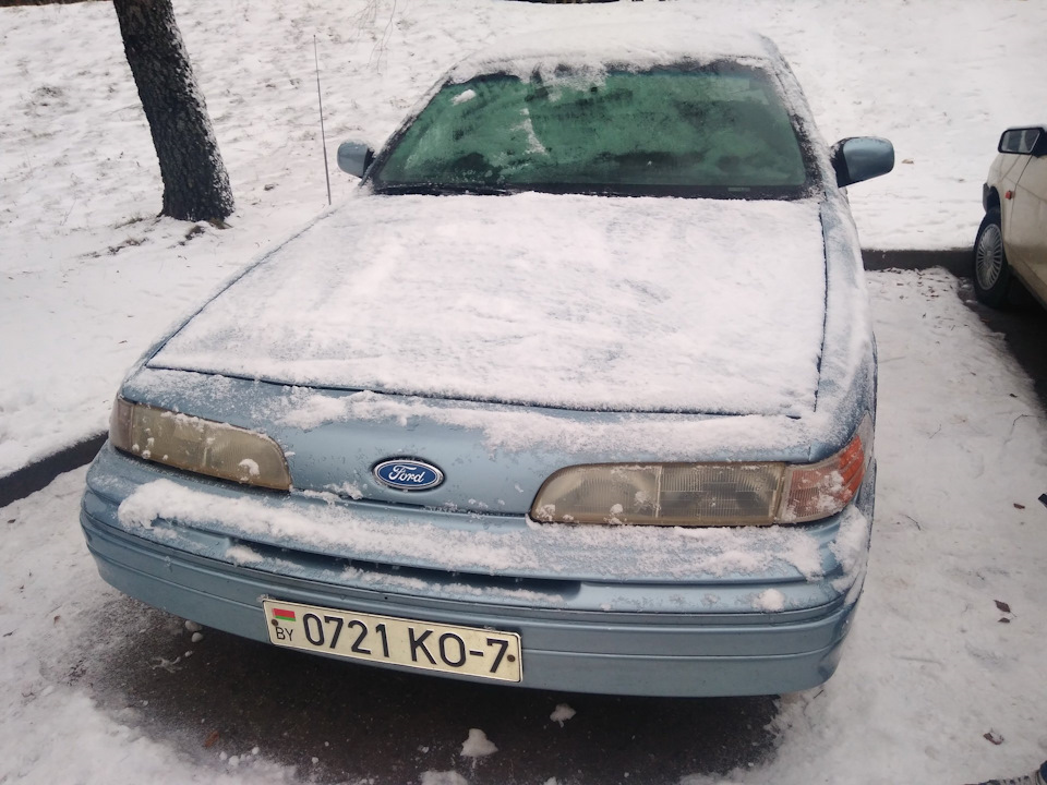 Таким я увидел его в первый раз — Ford Crown Victoria (1G). Запчасти на фото: G0721