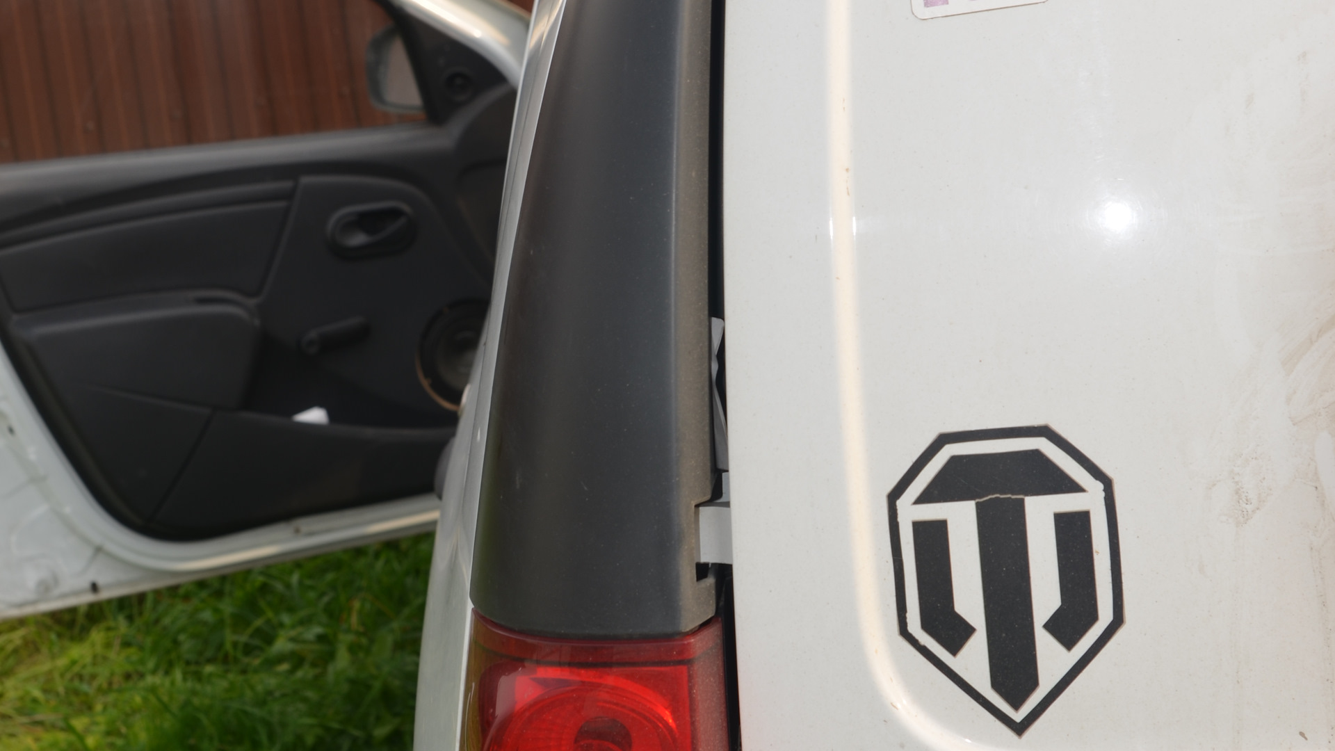 Lada Largus Фургон 1.6 бензиновый 2014 | грохотун на DRIVE2