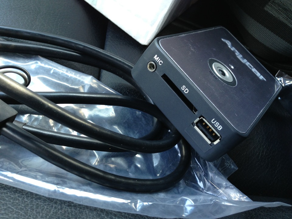 Аукс бмв. USB вместо чейнджера в BMW e60 Logic. Land Cruiser 200 беспроводная зарядка вместо чейнджера. Mp3 вместо чейнджера. Замена CD чейнджера на USB В BMW x3 e83.