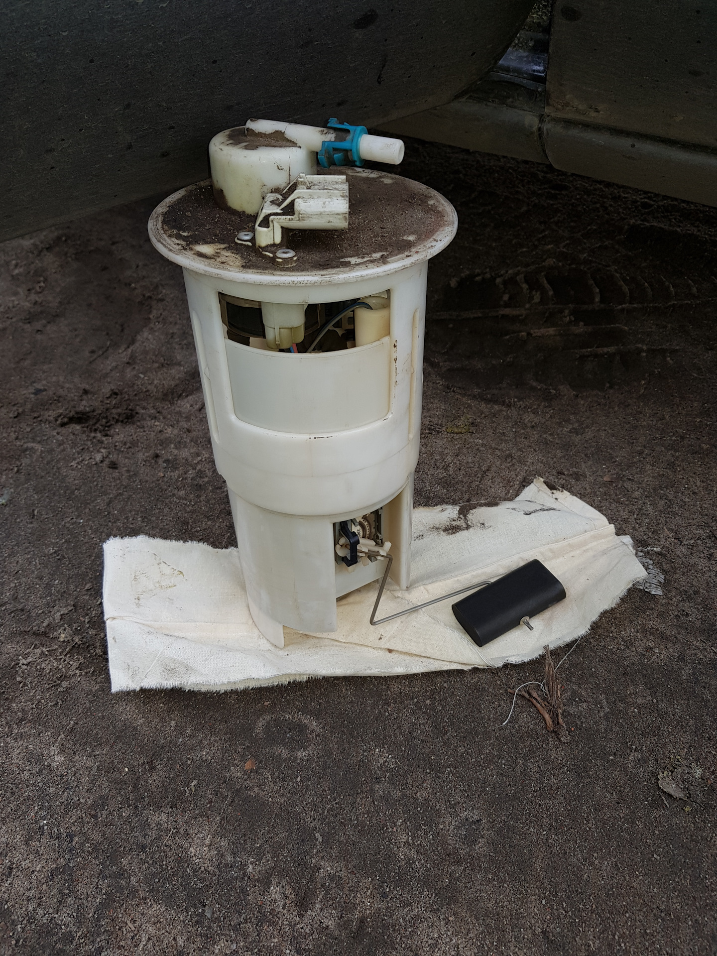 Бензонасос dodge stratus 2. Топливный насос додж стратус 2. Бензонасос додж. 7. Бензонасос додж рам 1999.