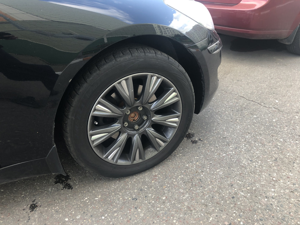 Украли колпак — Hyundai Genesis (1G), 3,8 л, 2010 года | колёсные диски ...