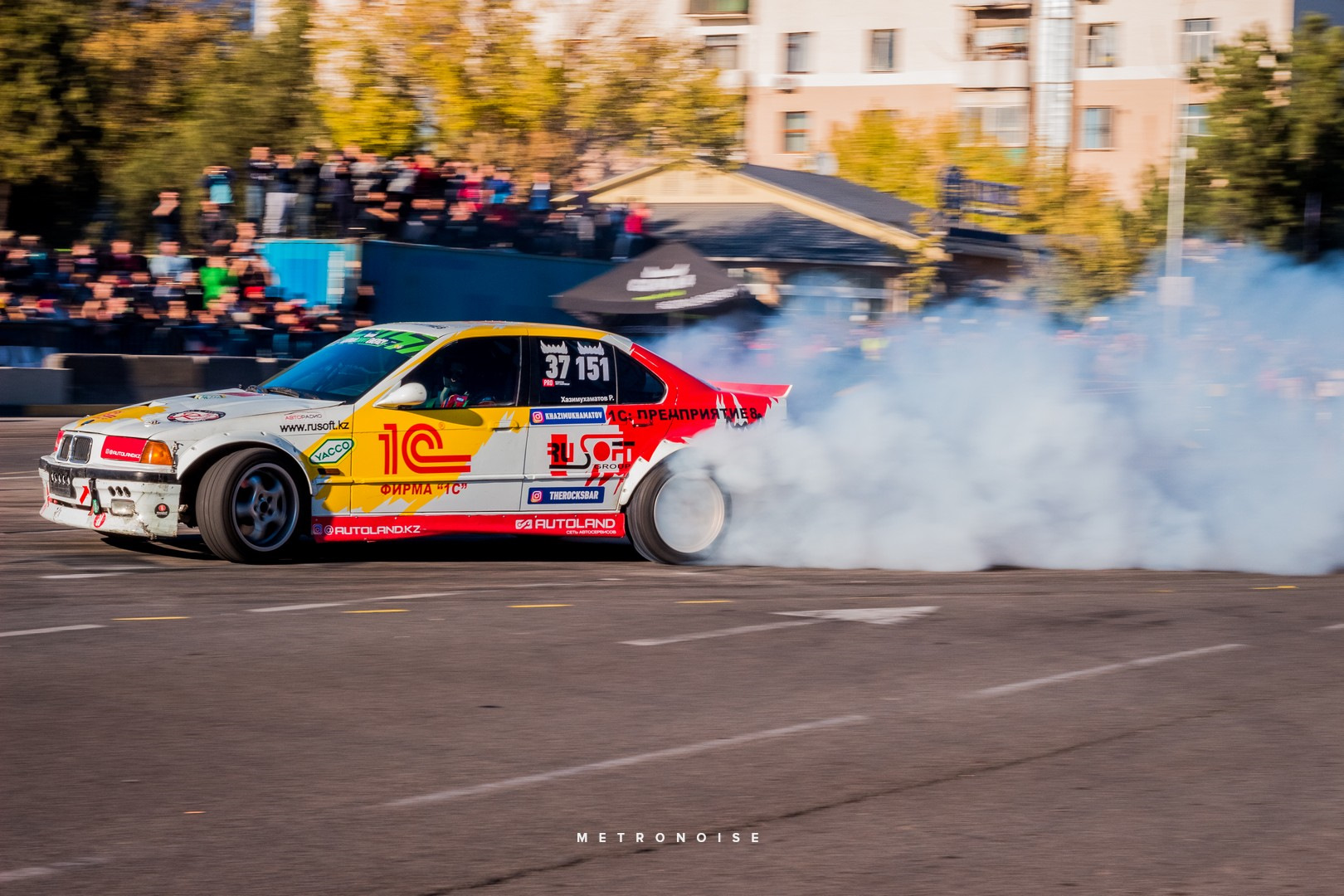 Crazy drift набережные. Дрифт Смоленск. Казахский дрифт. Дрифт в Набережных Челнах. БМВ дрифт Набережные Челны.