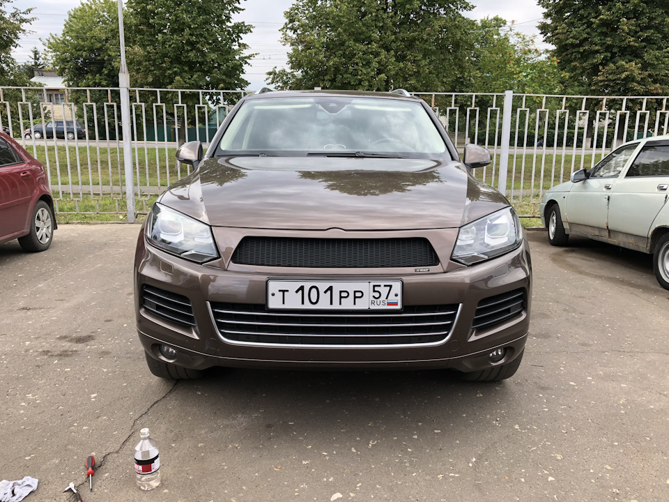 Как снять решетку туарег нф РЕШЁТКА РАДИАТОРА JE DESIGN - Volkswagen Touareg (2G), 3,6 л, 2013 года стайлинг
