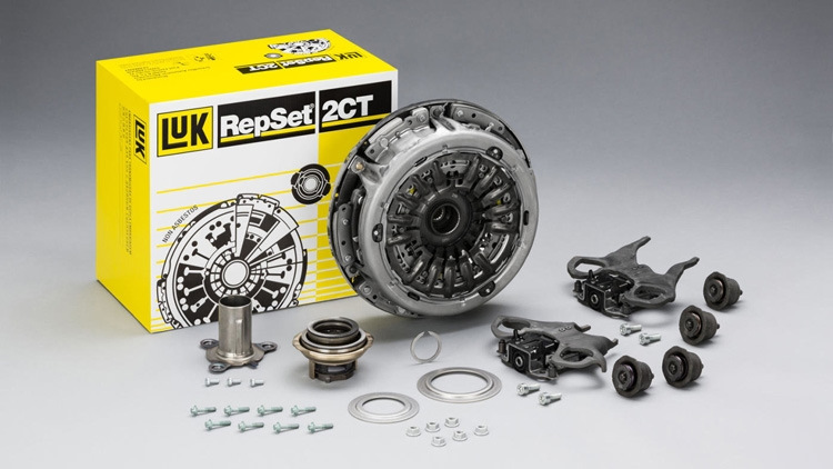 Замена сцепления PowerShift — Ford Focus III Hatchback, 1,6 л, 2014 ...