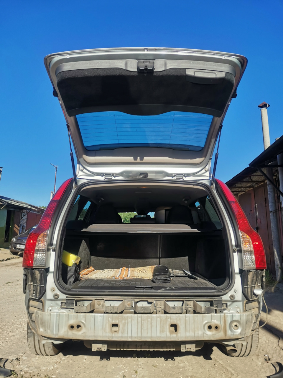 Замена датчиков парктроника — Volvo V50, 2,4 л, 2009 года | своими ...