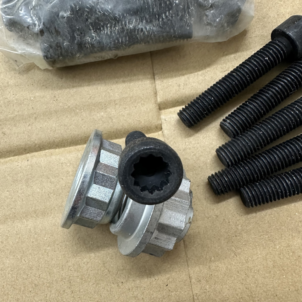 WHT005286 Гайка (M20х1,5) / VW Touareg, Transporter 03~ VAG | Запчасти ...