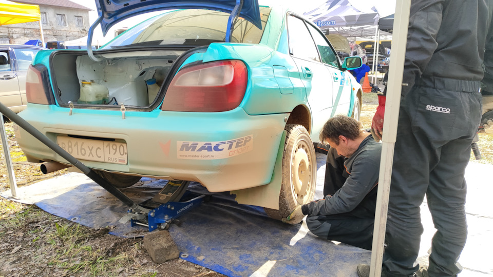 машина естественно уже попачкалась — Subaru Impreza WRX STI (GD)