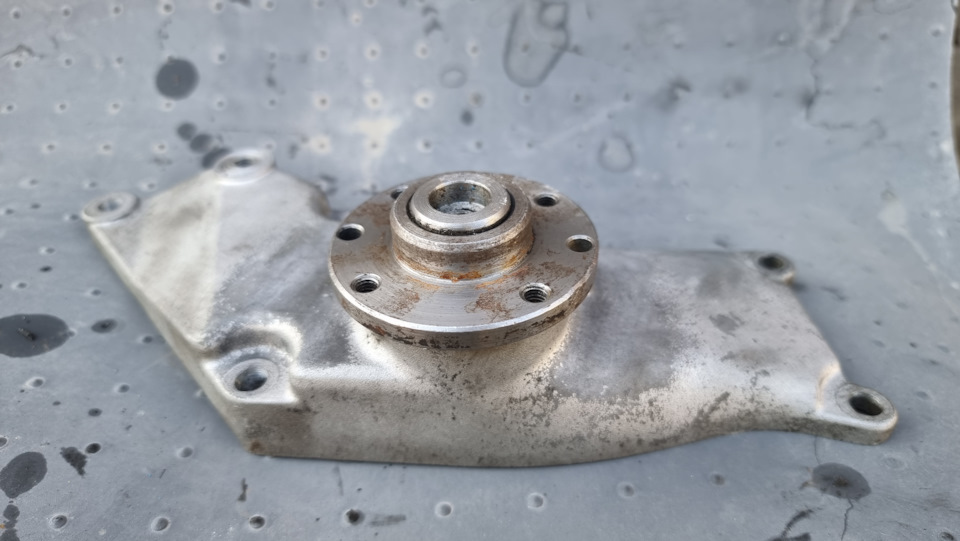 Замена подшипника вискомуфты — Mercedes-Benz E-class (W124), 2,8 л ...