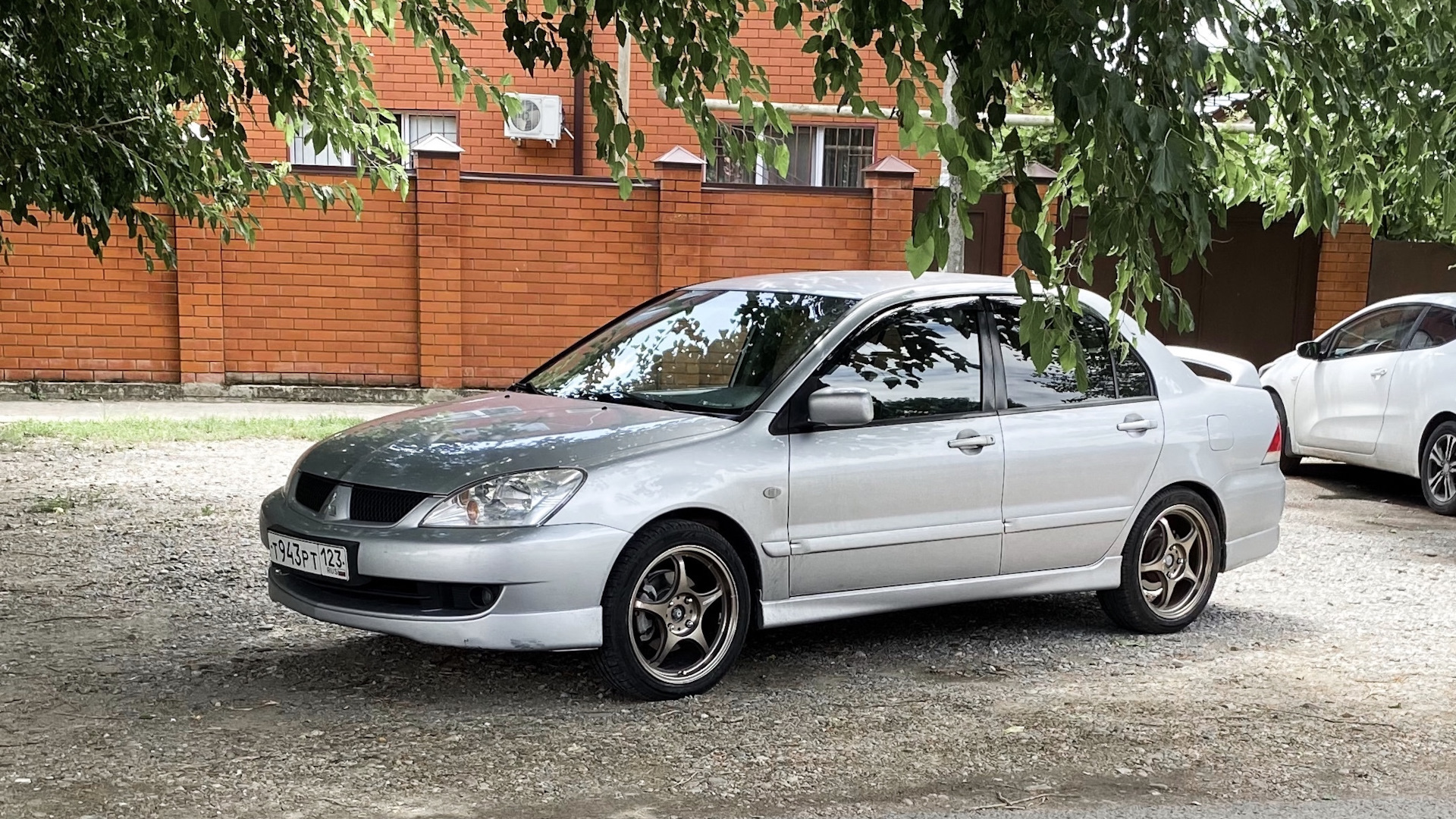 Mitsubishi Lancer IX 1.6 бензиновый 2005 | 