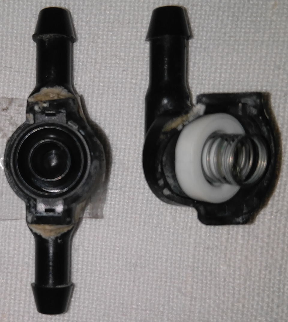 Зачем клапан-тройник в омывателе? — Toyota Corolla (140/150), 1,8 л ...