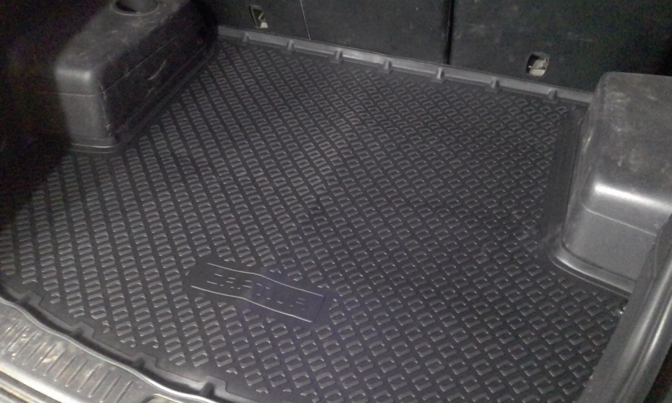 Коврик в багажник — Chevrolet Captiva (1G), 2,4 л, 2007 года ...