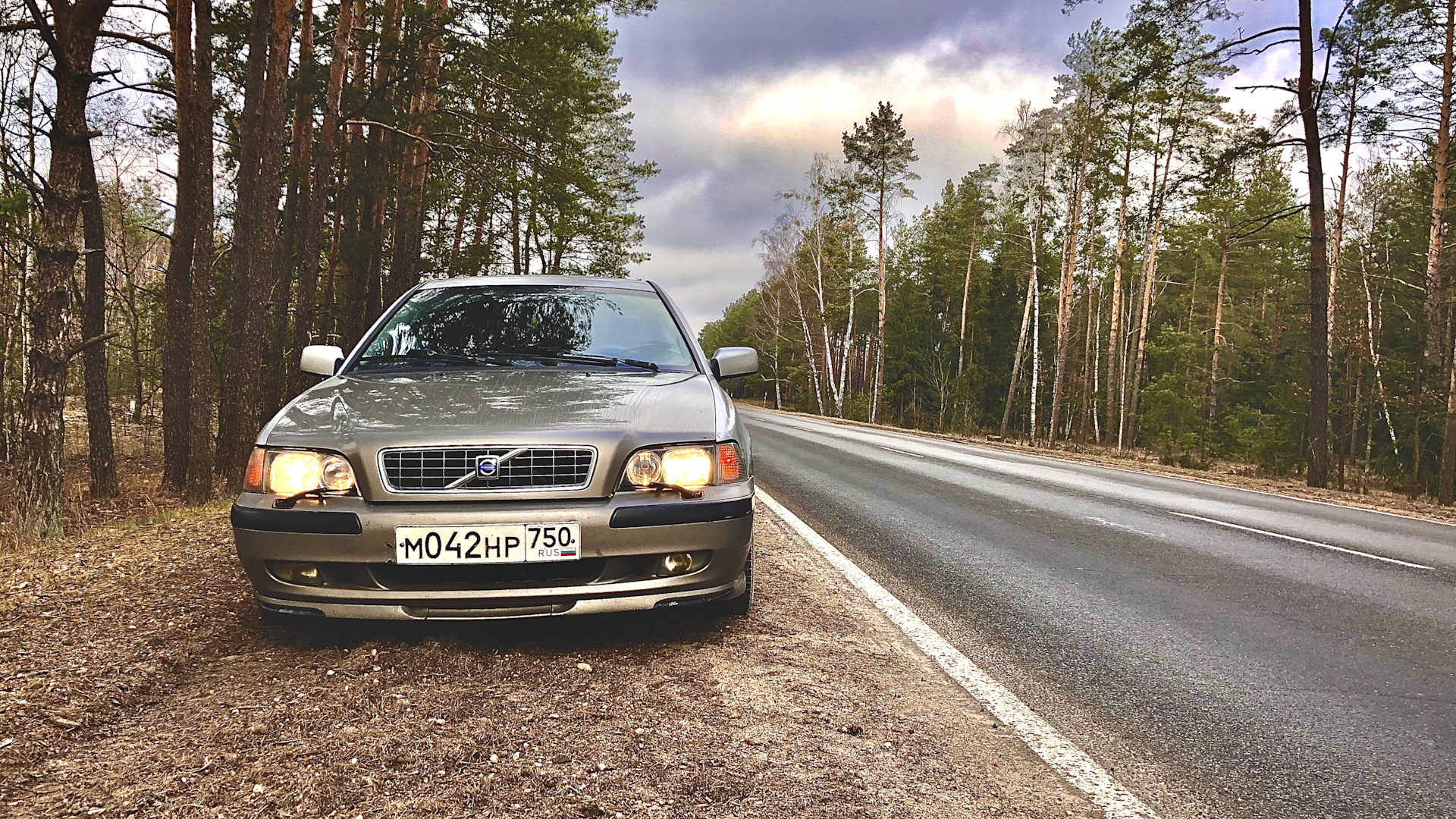 Volvo S40 (1G) 1.8 бензиновый 2004 | Лось машина времени 🎻🛠 на DRIVE2