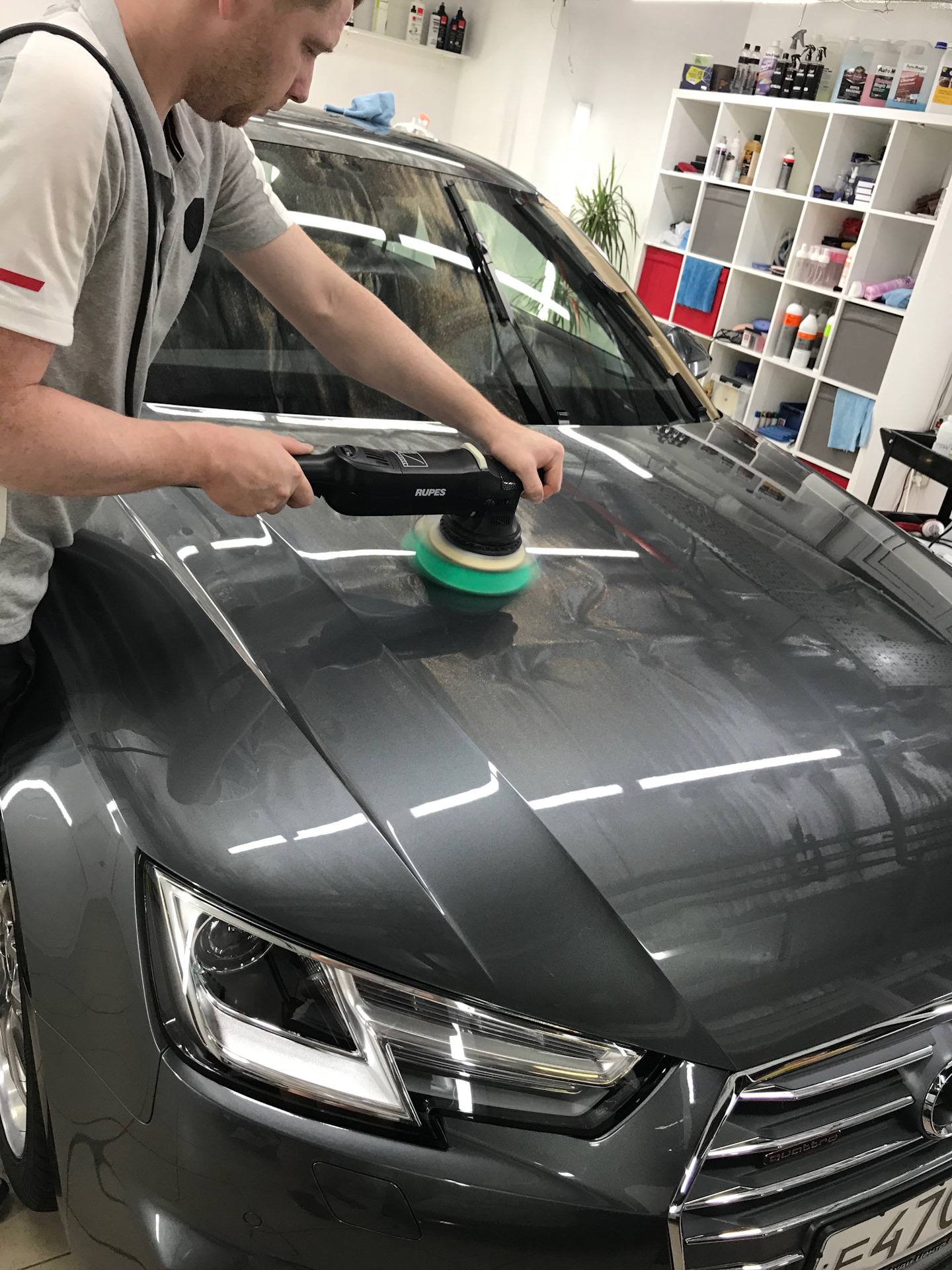 после мойки пленка. можно ли полировать пленку. повреждения антигравийной пленки на мойке. антигравийная пленка царапины. полировка пленки.