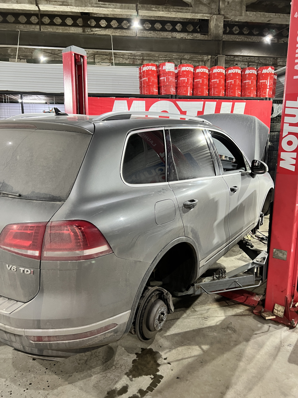 Замена масла в акпп Volkswagen Touareg Aisin 0c8 tr80sd — Motul Team на  DRIVE2