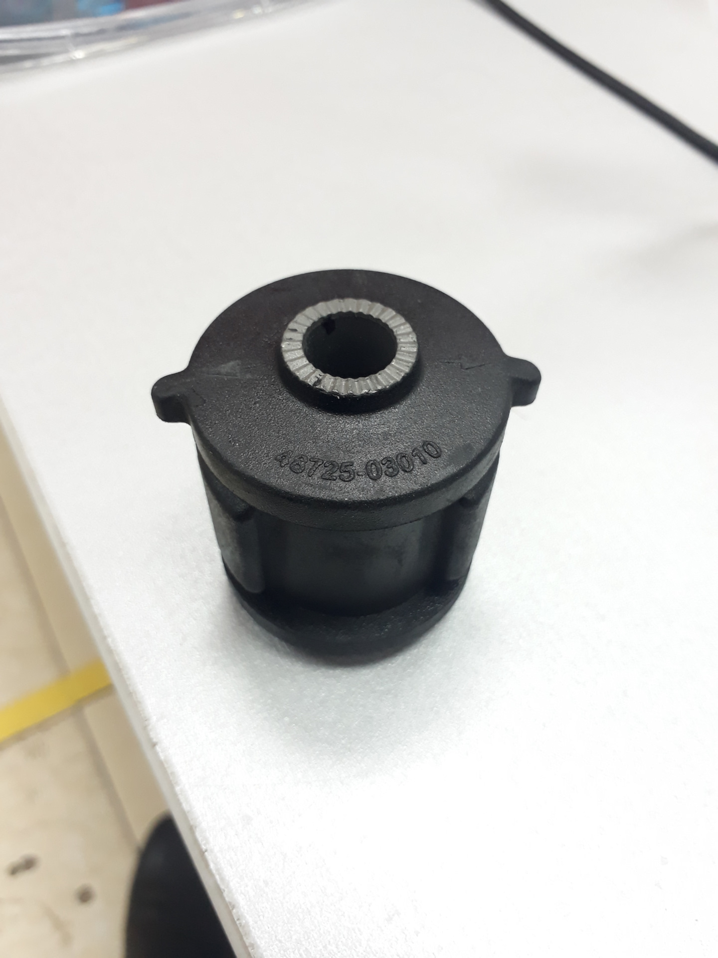 Поддельные сайлентблоки 4872503010 — Toyota Camry (XV40), 2,4 л, 2008 ...