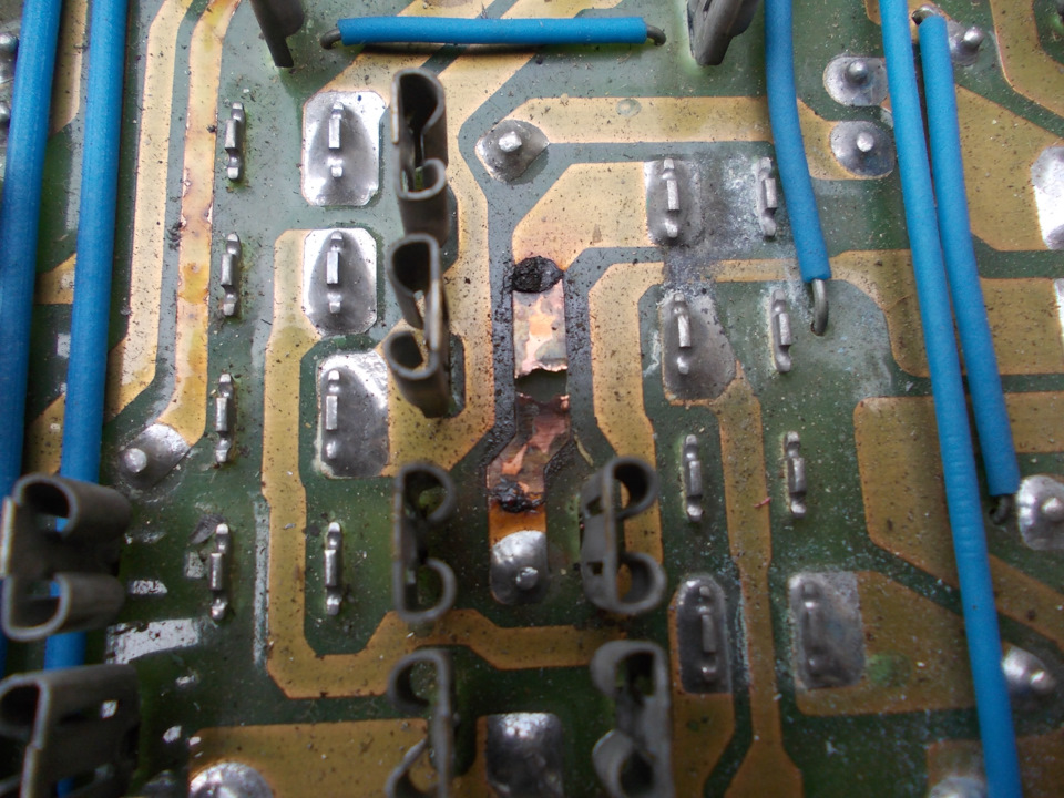 Перетряхнул блок предохранителей 2107 — Lada 21073, 1,6 л, 1997 года ...