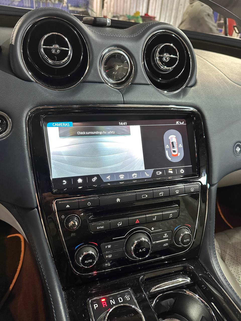 осталось решить вопрос с камерами — Jaguar XF (2G)